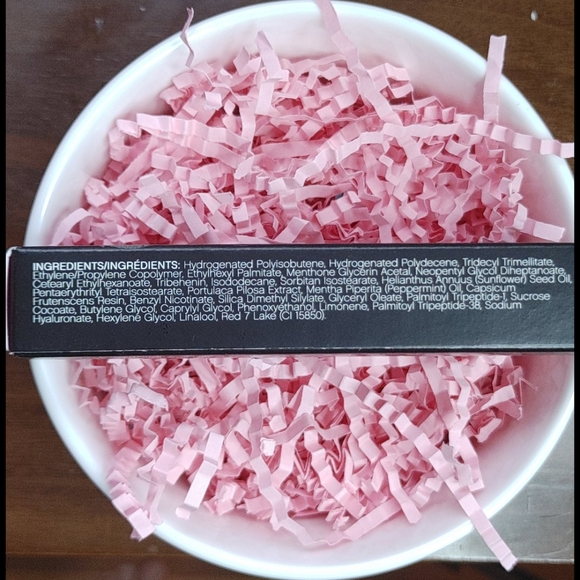 Younique Hottie Lip Plumper Original New - Picture 2 of 4